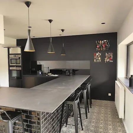 Maison Spacieuse Et Cosy 7 Personnes * Estaimpuis